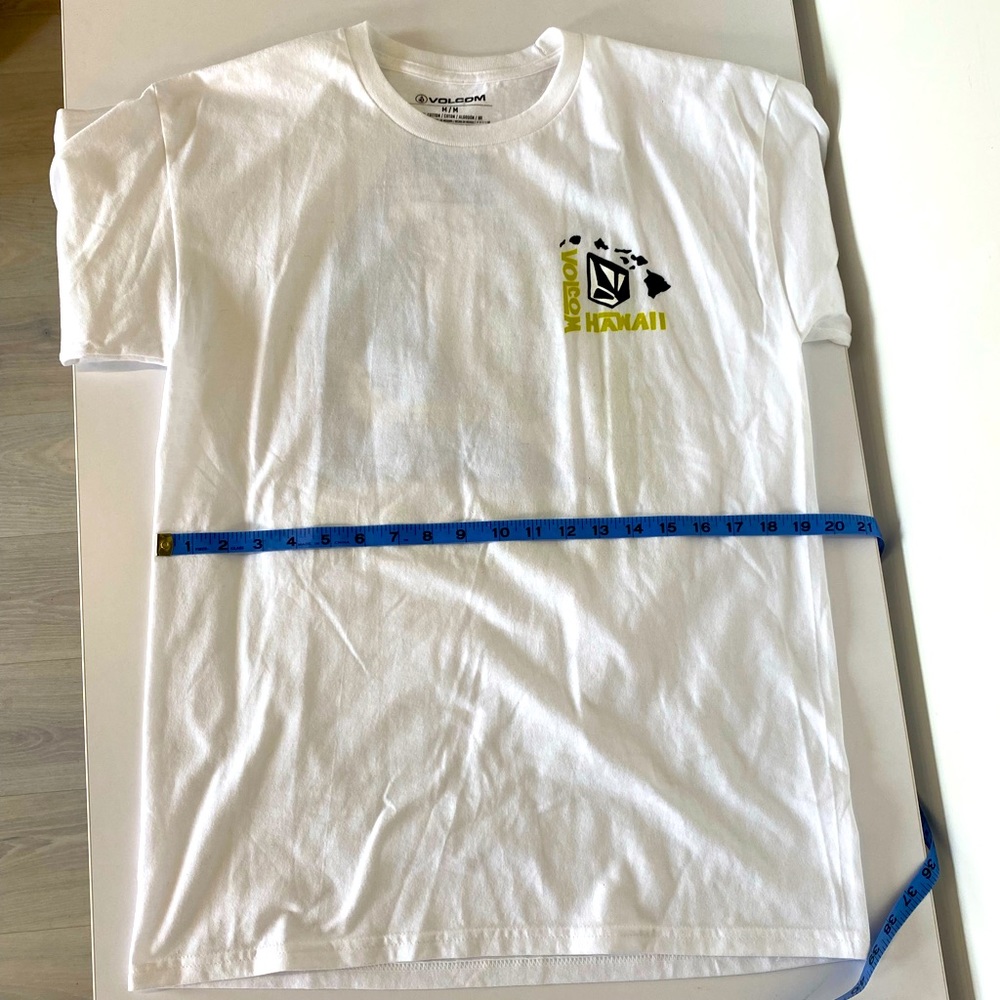 🌊Volcom Tee 🤙🏼 - Picture 6 of 7
